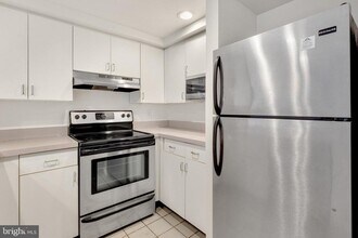 303 Vine St in Philadelphia, PA - Building Photo - Building Photo