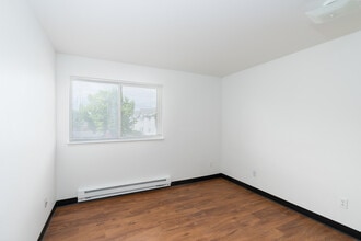 Pioneer Park Apartment in Connell, WA - Foto de edificio - Interior Photo