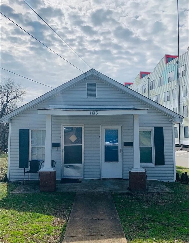 property at 1113 W Grove Ave