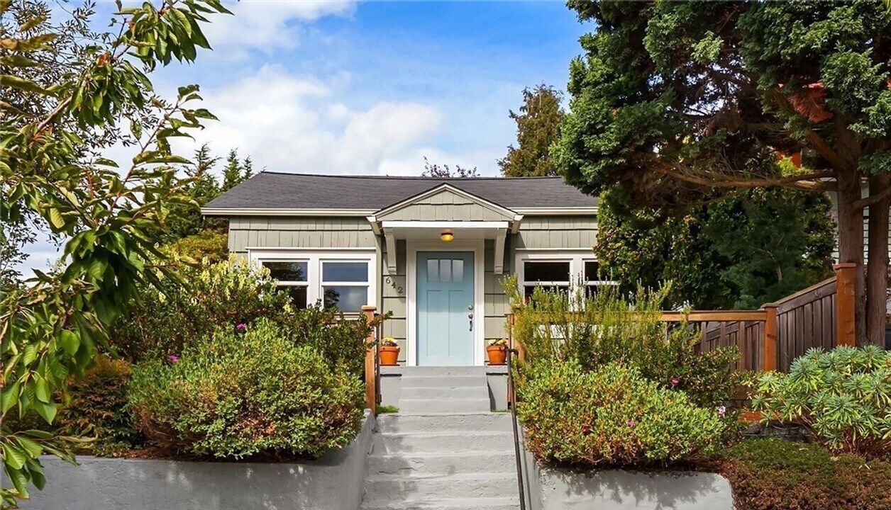 642 NW 84th St in Seattle, WA - Building Photo