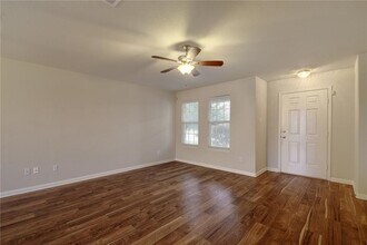 476 Nottingham Loop in Kyle, TX - Building Photo - Building Photo