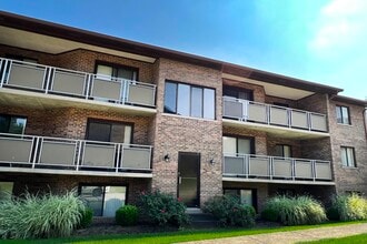 Devou Village in Fort Wright, KY - Foto de edificio - Building Photo