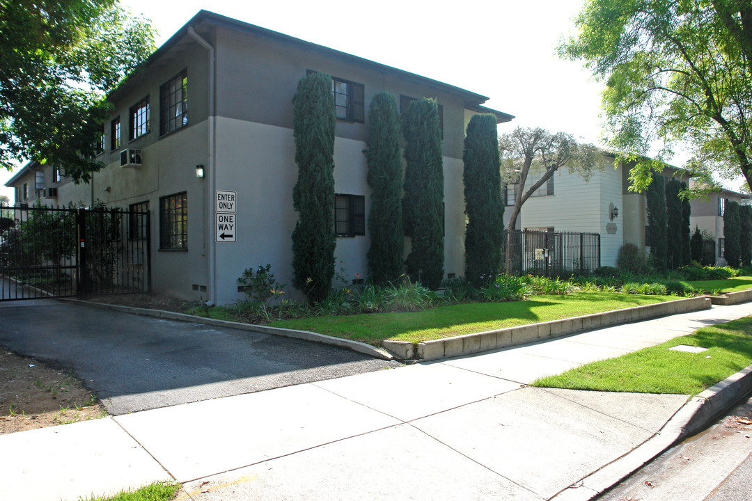 265 California Blvd in Pasadena, CA - Foto de edificio