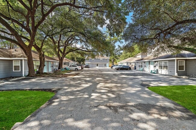 property at 230 W 27th St