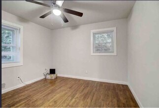 271 Childs Dr NW in Atlanta, GA - Building Photo - Building Photo