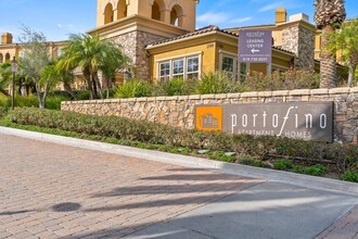 Portofino Apartments in San Diego, CA - Building Photo - Building Photo