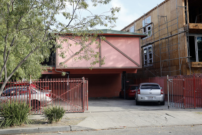 14619 DELANO ST in Van Nuys, CA - Building Photo - Primary Photo