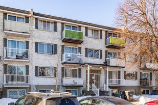 7810 des Ormeaux Av in Montréal, QC - Building Photo