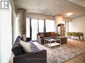 60 Colborne St in Toronto, ON - Building Photo - Building Photo