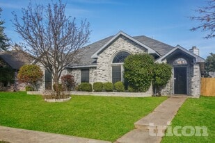1415 Develon Dr in Mesquite, TX - Building Photo