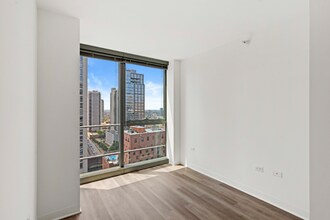 3 W Wolf Point Plaza in Chicago, IL - Building Photo - Building Photo