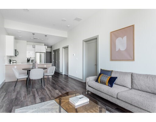 42 Lowden Ave in Somerville, MA - Building Photo - Building Photo