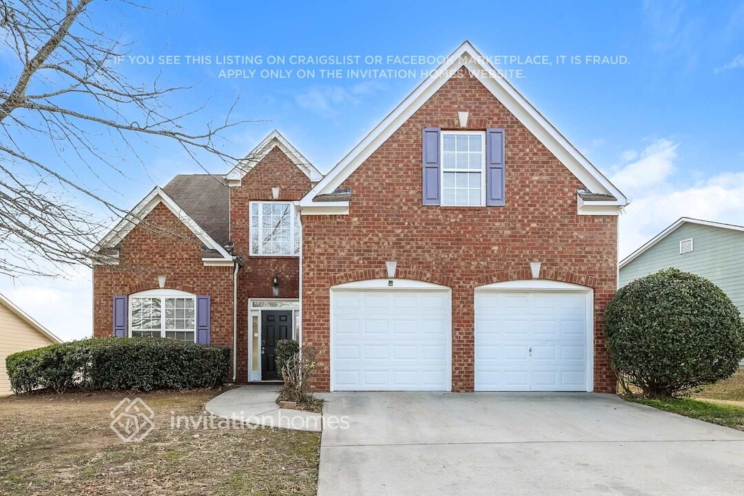 7107 Boulder Pass in Union City, GA - Foto de edificio