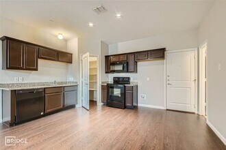 1308 Lakecrest Ln in Lewisville, TX - Building Photo - Building Photo