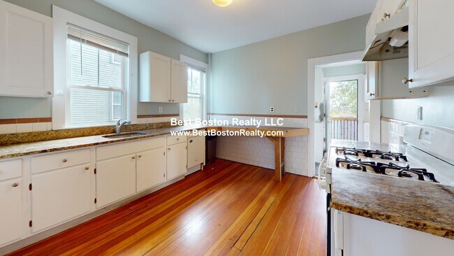 106 Highland Ave in Somerville, MA - Building Photo - Building Photo