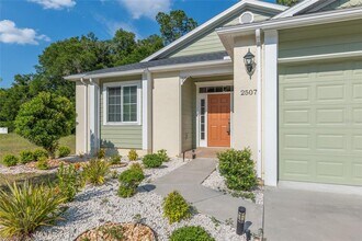 2507 NE 33rd Ct in Ocala, FL - Building Photo - Building Photo