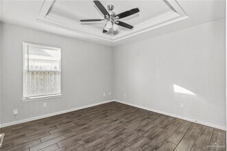 2019 Stardust Ln, Unit 2 in Edinburg, TX - Foto de edificio - Building Photo