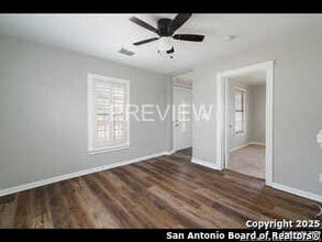 8021 9th St in Somerset, TX - Building Photo - Building Photo