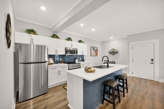 Pointe Grand Fort Pierce in Fort Pierce, FL - Building Photo - Building Photo