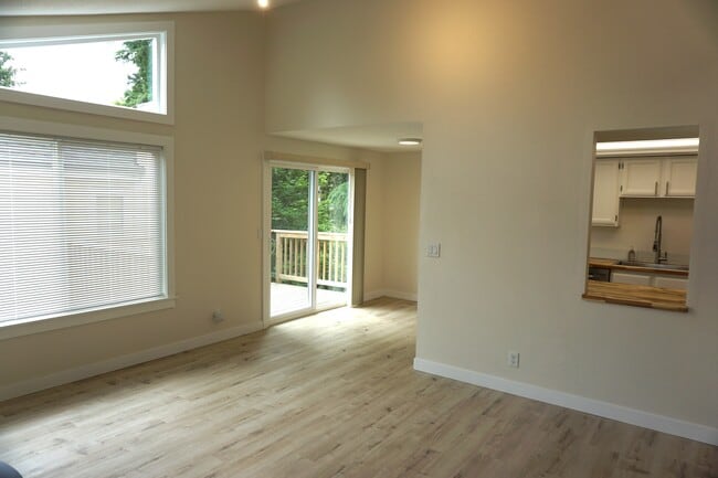 7218 NE 16th Ave, Unit 802