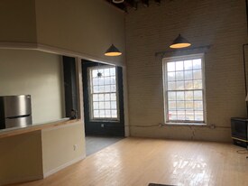 1009 Jefferson St in Lynchburg, VA - Building Photo