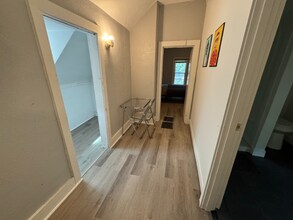 405 Carrier St NE in Grand Rapids, MI - Building Photo - Building Photo