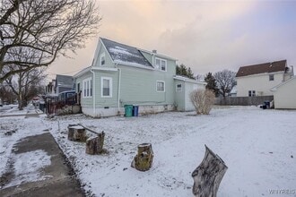 68 Sirret St in Buffalo, NY - Building Photo - Building Photo