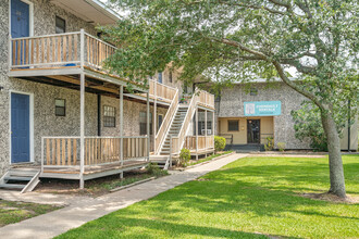 600 Avenue J in Lake Charles, LA - Building Photo - Building Photo