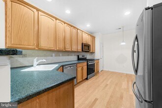 133 Newman Ct in Pennington, NJ - Foto de edificio - Building Photo