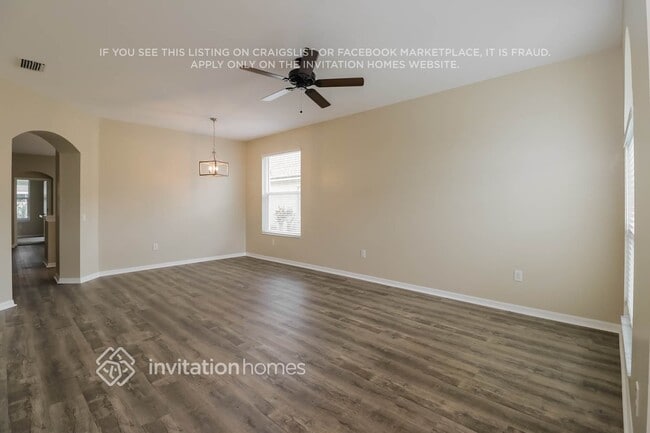 3704 Golden Eagle Dr in Land O Lakes, FL - Building Photo - Building Photo
