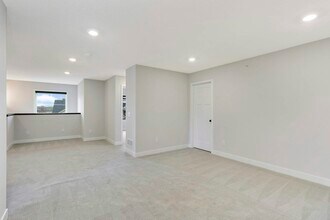 7070 181st St W in Lakeville, MN - Building Photo - Building Photo