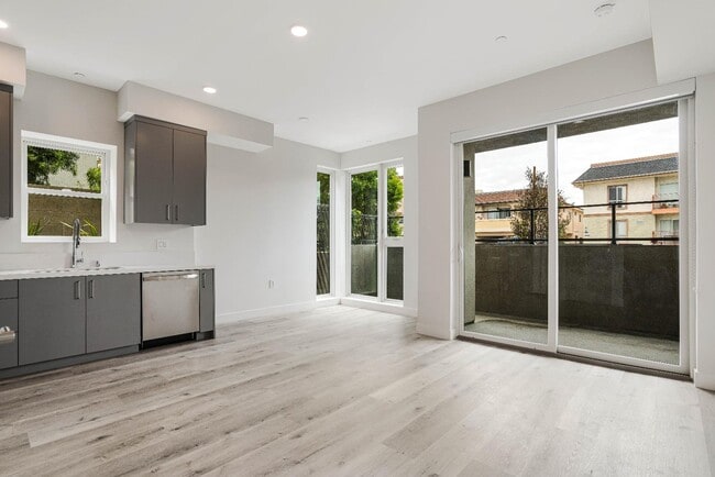 property at 3308 Mentone Ave