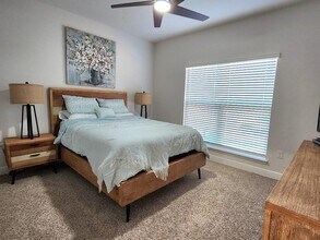7814 Burnside Lp in Pensacola, FL - Building Photo - Building Photo