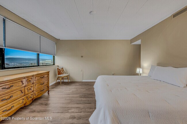 550 Clay Ave in Scranton, PA - Foto de edificio - Building Photo