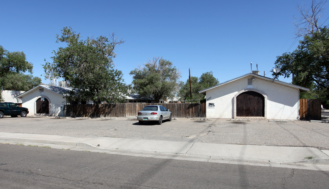 3433-3437 Crest Ave SE in Albuquerque, NM - Building Photo