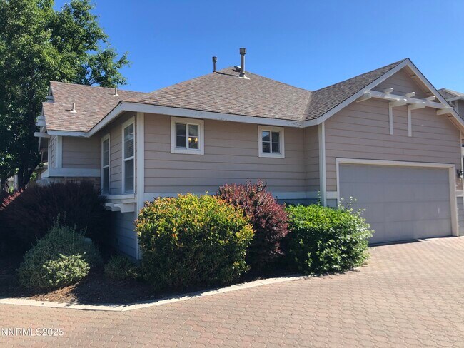 3841 Heron's Landing Dr in Reno, NV - Building Photo - Building Photo