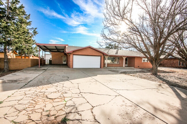 1321 Piedmont Dr in Clovis, NM - Building Photo - Building Photo