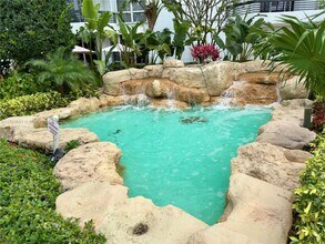 3600 Mystic Pointe Dr, Unit 811 in Aventura, FL - Building Photo - Building Photo