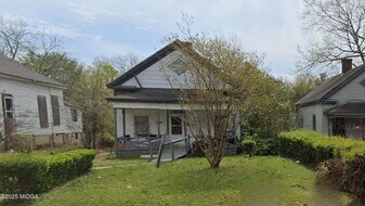 2112 Jeff Davis St in Macon, GA - Building Photo