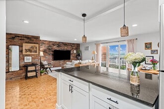 Monastery Apartments in Cincinnati, OH - Foto de edificio - Building Photo