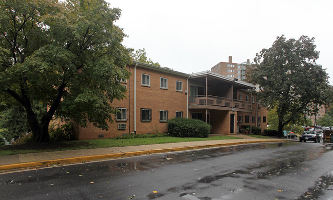 7716 Maple Ave in Takoma Park, MD - Building Photo - Building Photo