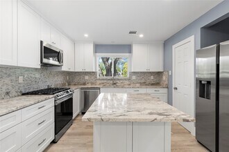 2418 Wilde Rock Way in Houston, TX - Building Photo - Building Photo