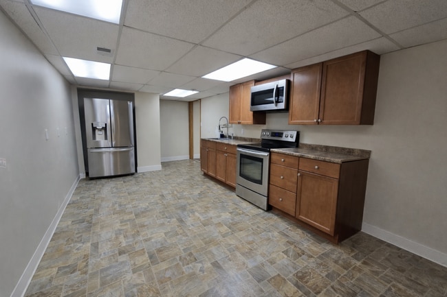 7 Mountain Rd, Unit 2