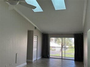 230 Sun Vista Ct N in Treasure Island, FL - Building Photo - Building Photo