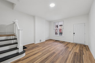 5628 W Girard Ave in Philadelphia, PA - Building Photo - Building Photo