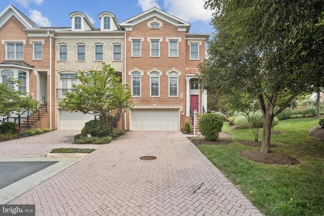 property at 7000 Eastern Red Cedar Ln
