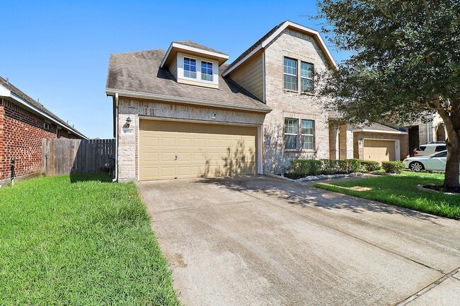 8314 Hampton Bay Drive in Baytown, TX - Foto de edificio - Building Photo