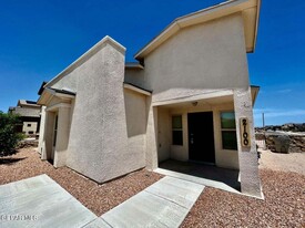 2100 Tim Foster St in El Paso, TX - Building Photo - Building Photo