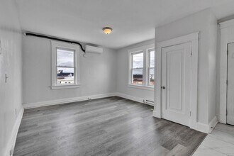 3221 The Alameda in Baltimore, MD - Building Photo - Building Photo