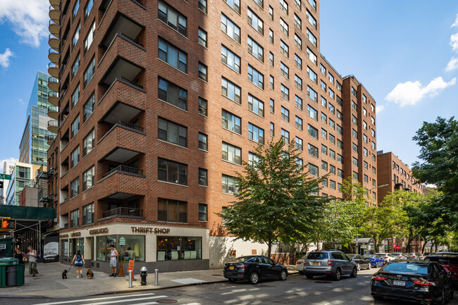 Regency East in New York, NY - Building Photo - Building Photo